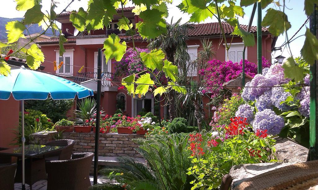 Apartment City Garden Kotor Værelse billede