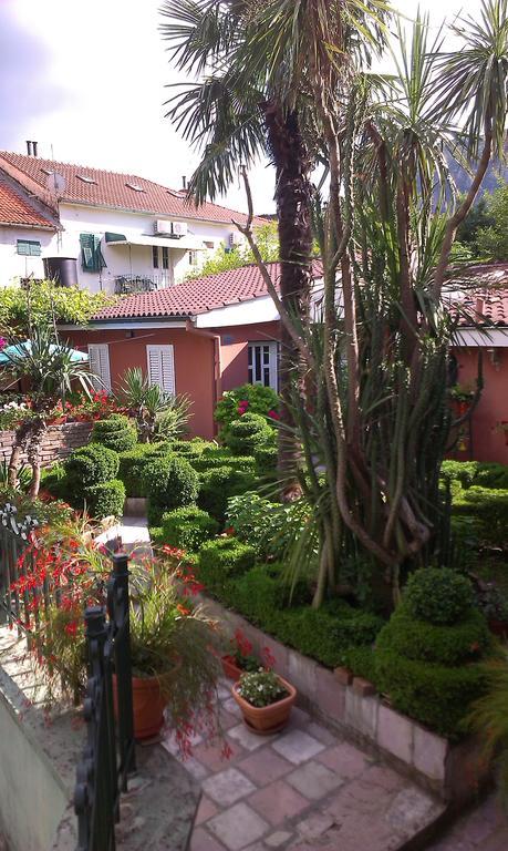 Apartment City Garden Kotor Værelse billede